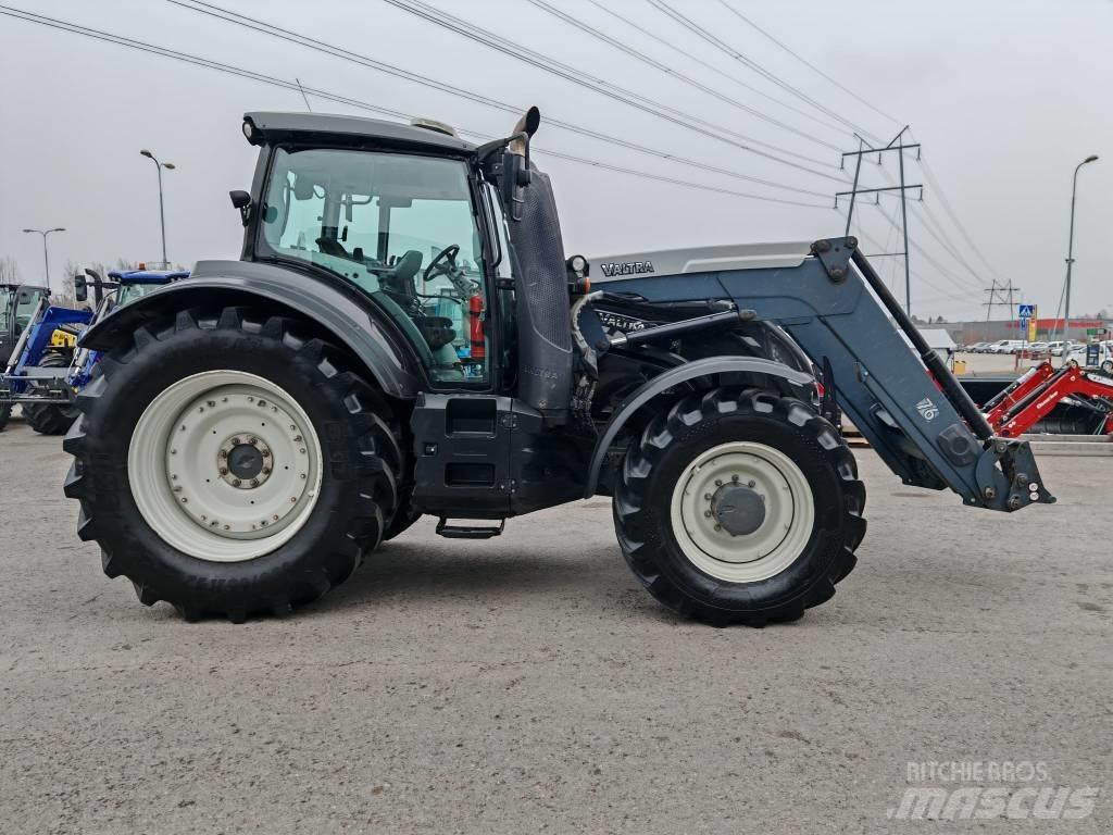 Valtra T 194 V الجرارات