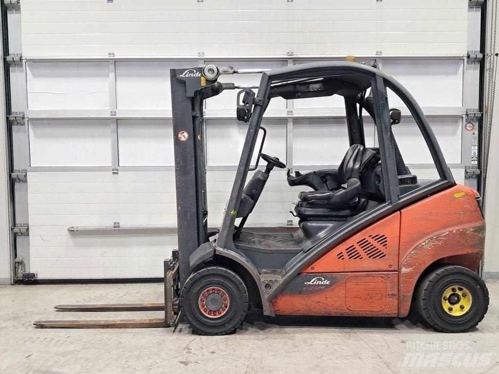 Linde H25D-02 شاحنات الديزل