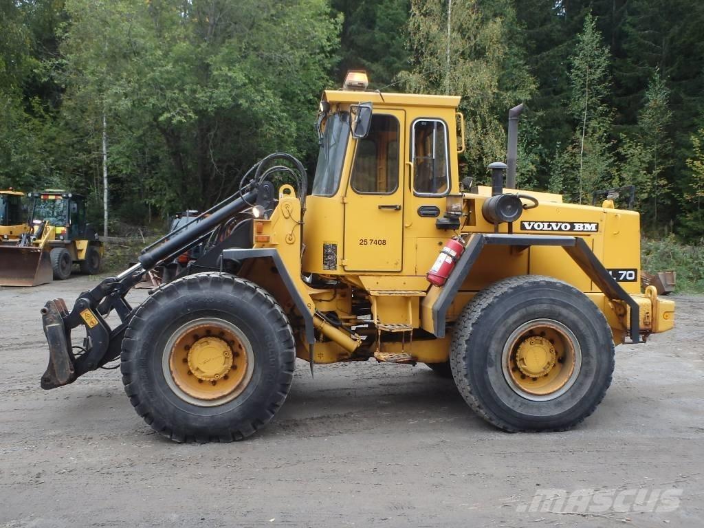 Volvo BM L 70 لوادر بعجل