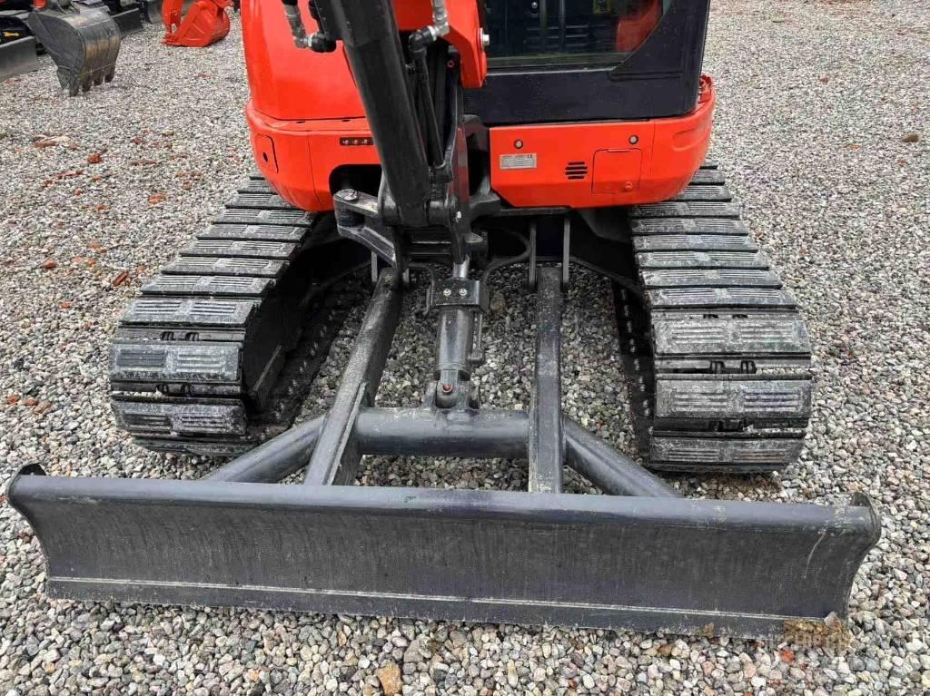 Kubota U 40 حفارات صغيرة أقل من 7 طن (حفارات صغيرة)