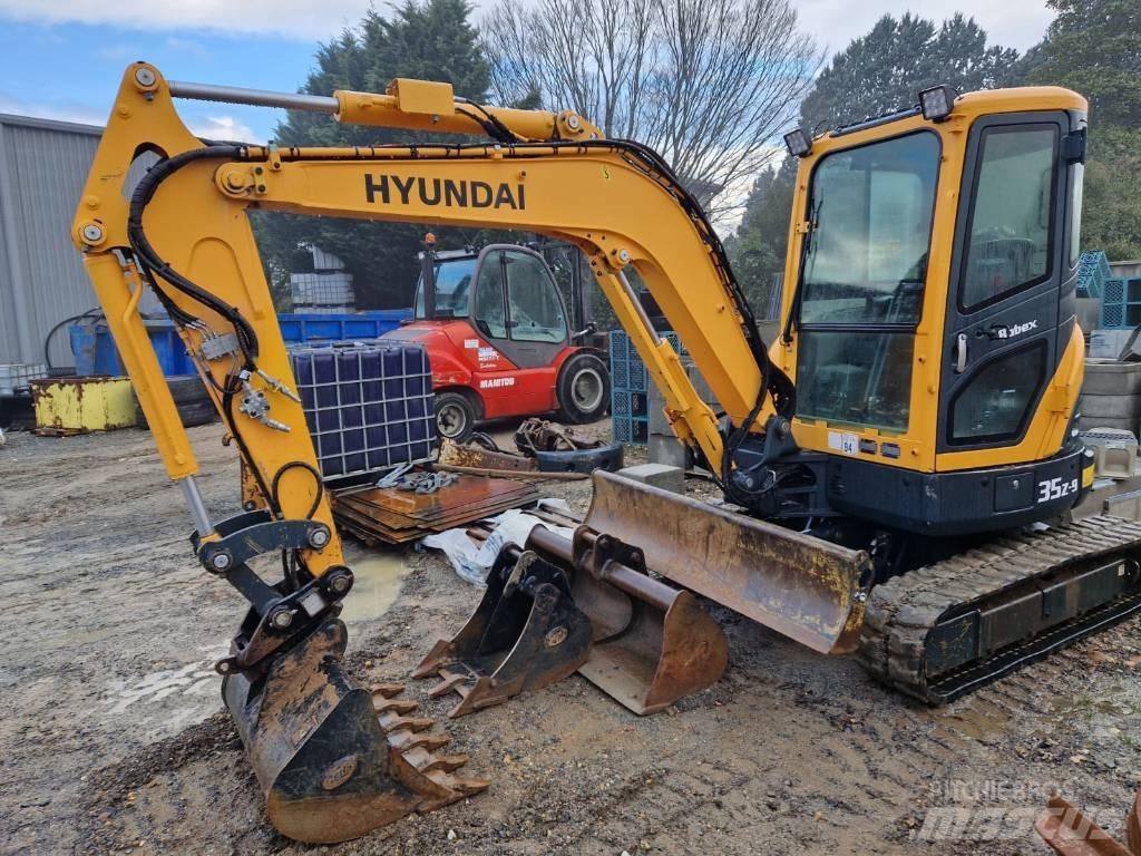 Hyundai R35Z-9 حفارات صغيرة أقل من 7 طن (حفارات صغيرة)