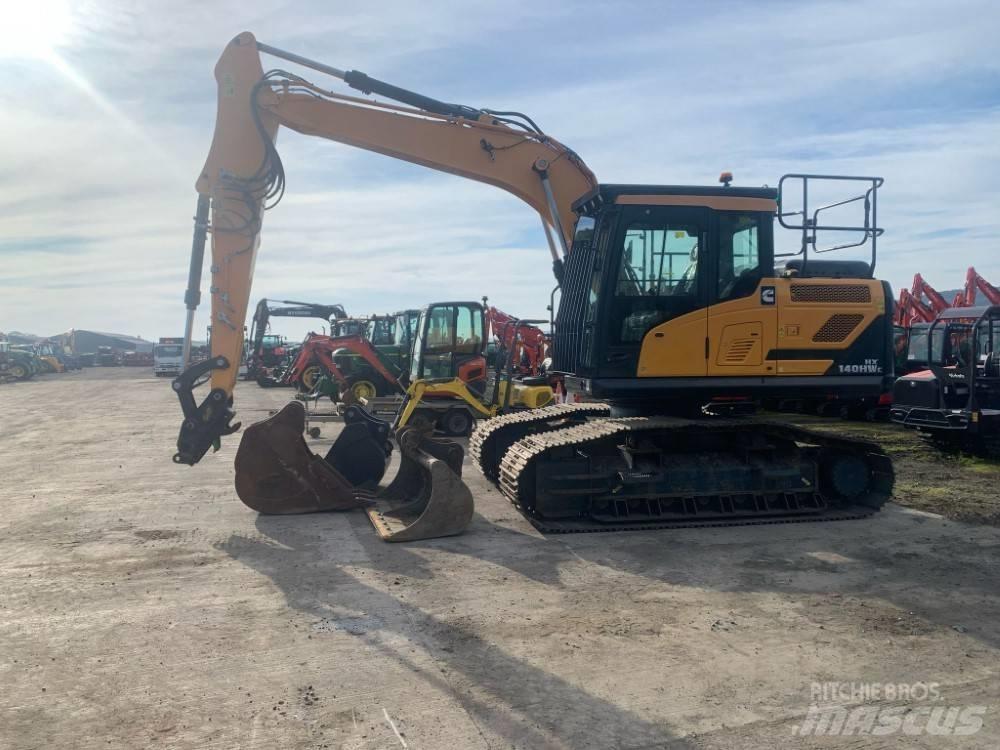 Hyundai HX 140 HW حفارات زحافة