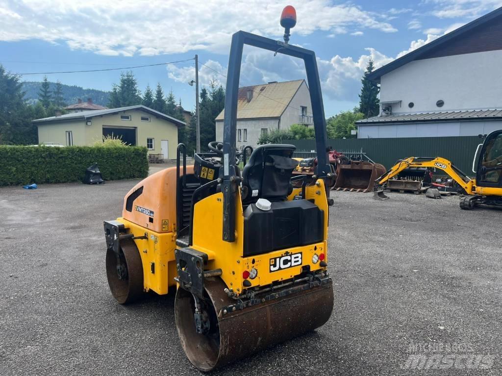 JCB VMT 260-120 مداحل ثنائية الاسطوانة
