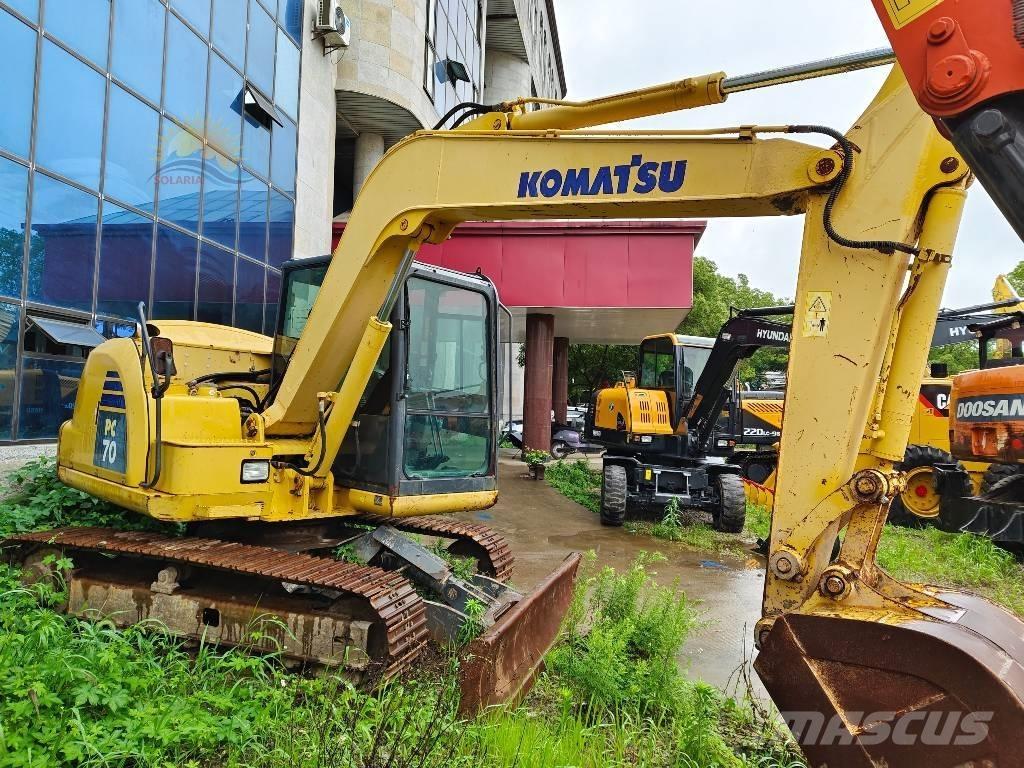 Komatsu PC 70-8 حفارات زحافة