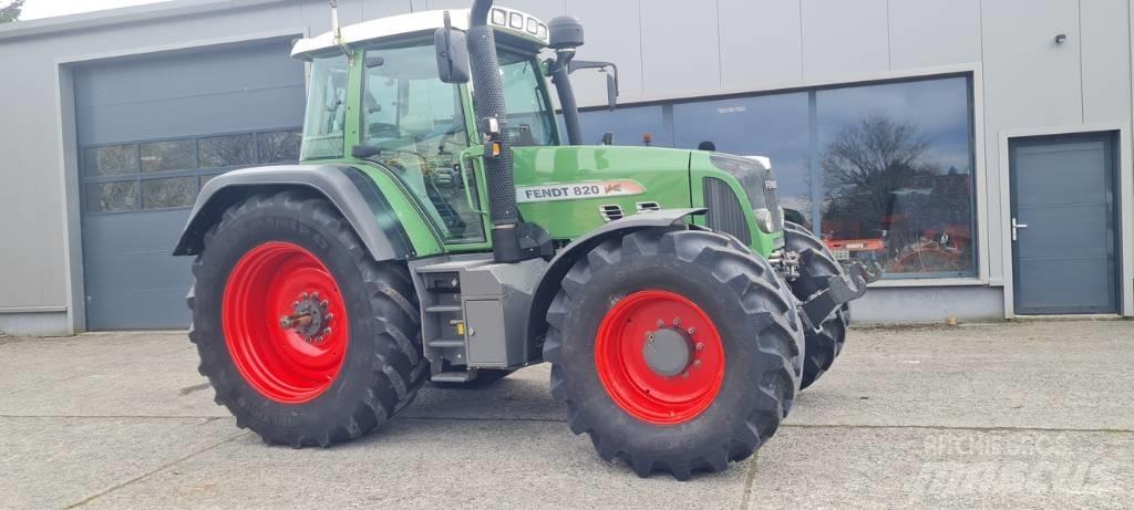 Fendt 820 Vario TMS الجرارات