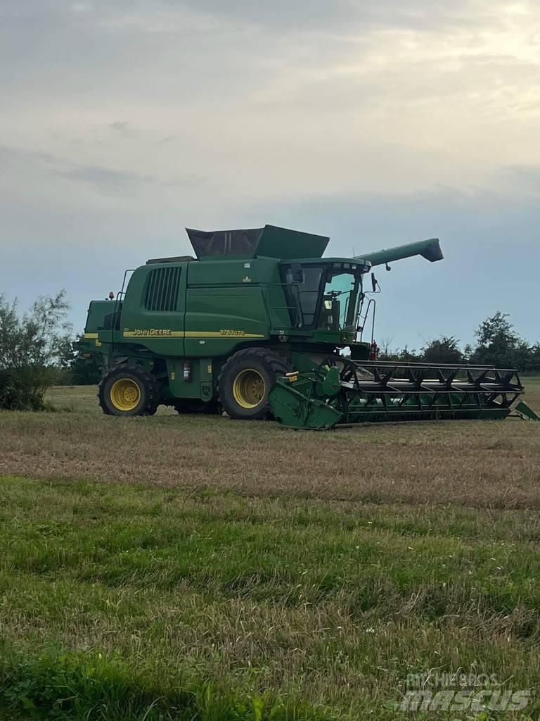 John Deere 9780 CTS حصادات