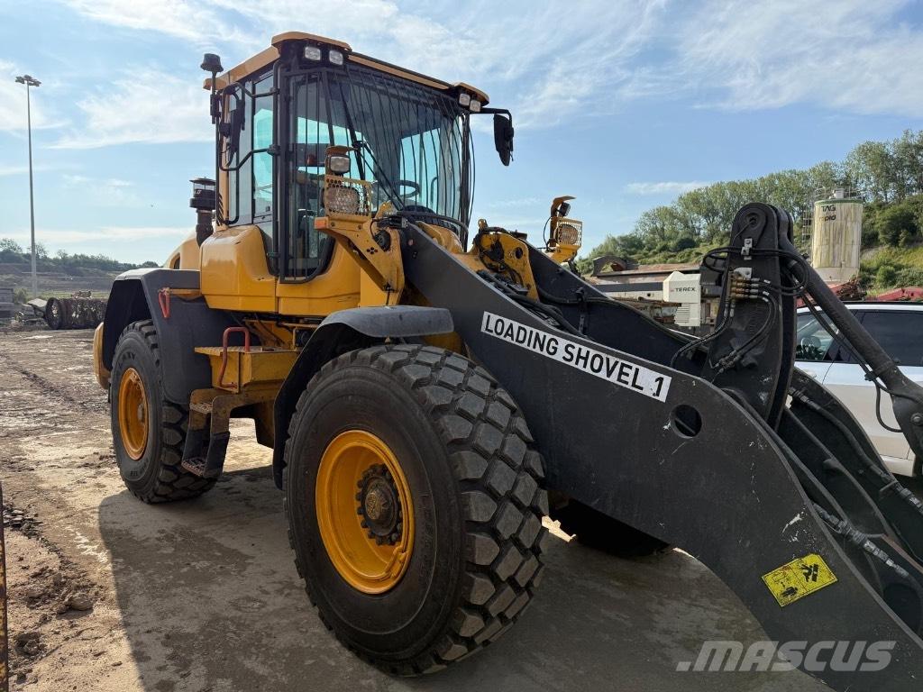 Volvo L 90 H لوادر بعجل
