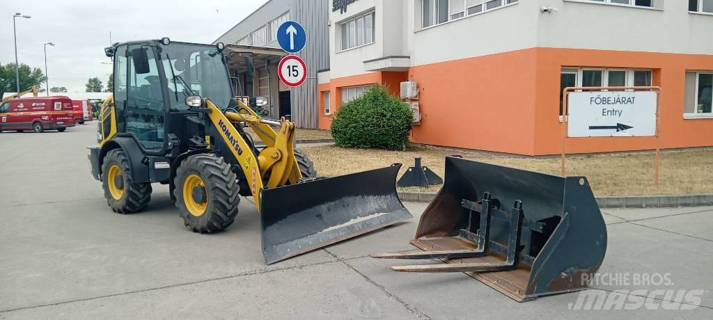 Komatsu WA 70 لوادر بعجل