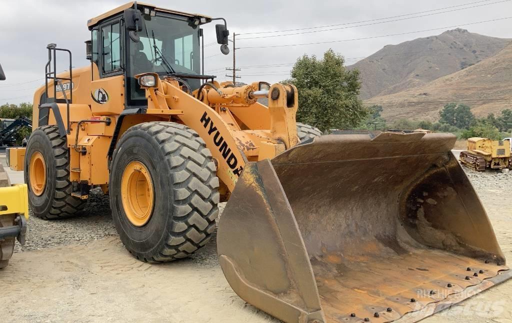 Hyundai HL970 لوادر بعجل