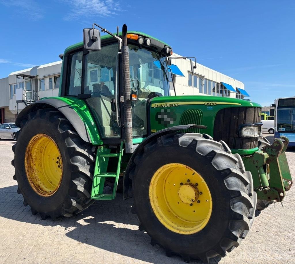John Deere 6320 الجرارات