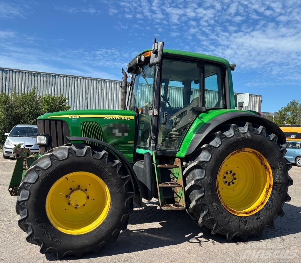 John Deere 6320 الجرارات