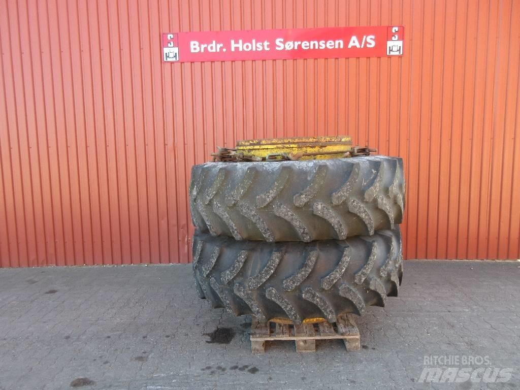 Firestone 20.8-38 الإطارات والعجلات والحافات