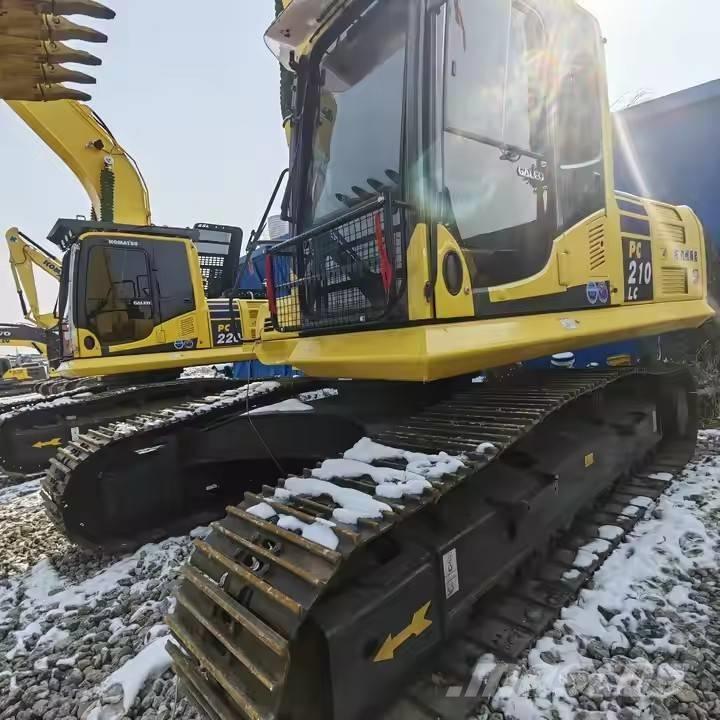 Komatsu PC 210 LC حفارات زحافة