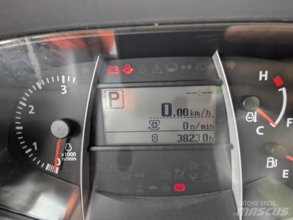 Kubota M 4072 الجرارات