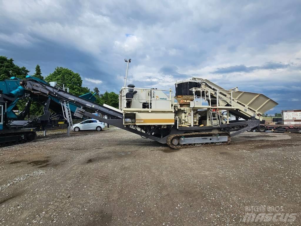 Metso LT 200 HP الكسارات المتنقلة
