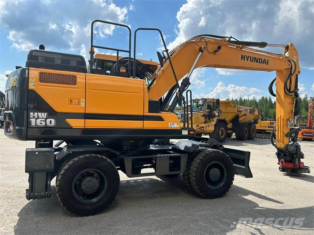 Hyundai HW160 حفارات بعجل