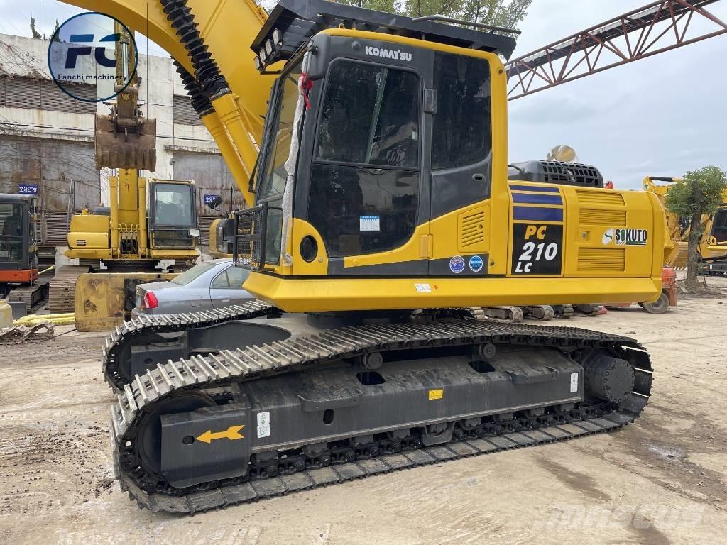 Komatsu PC 210 حفارات زحافة