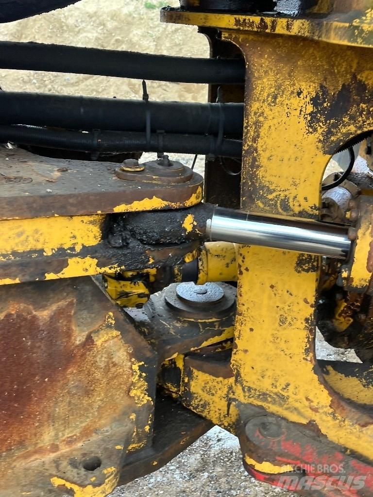 Volvo L150c لوادر بعجل