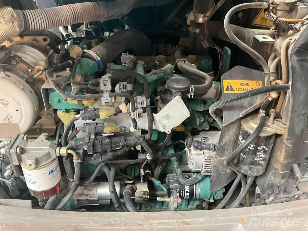 Volvo L 30 G لوادر بعجل