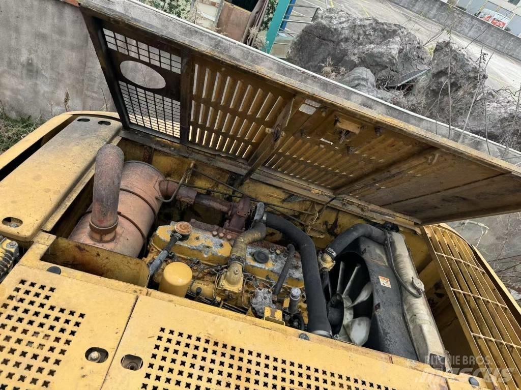 CAT 320 C L حفارات زحافة