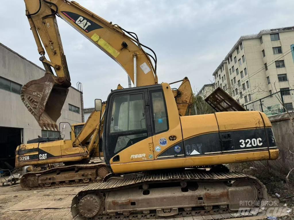 CAT 320 C L حفارات زحافة