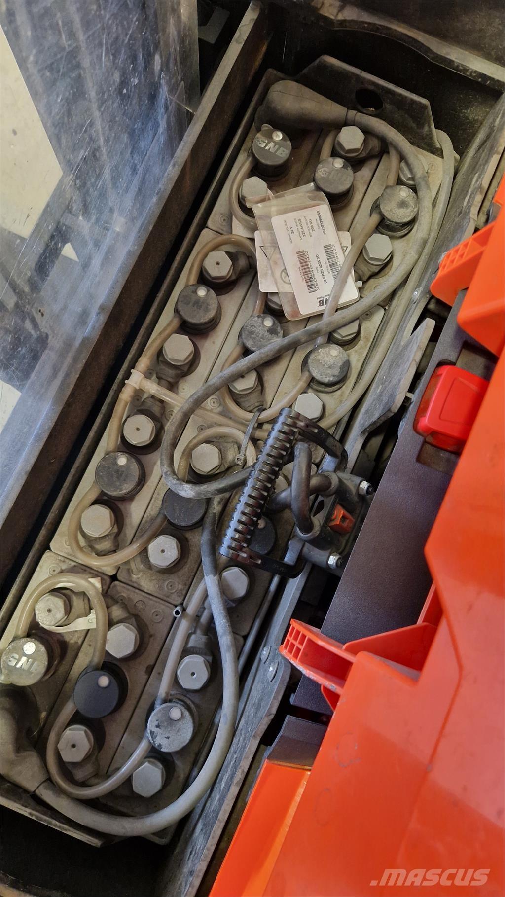 BT SWE200D شاحنات مناولة ذاتية الدفع