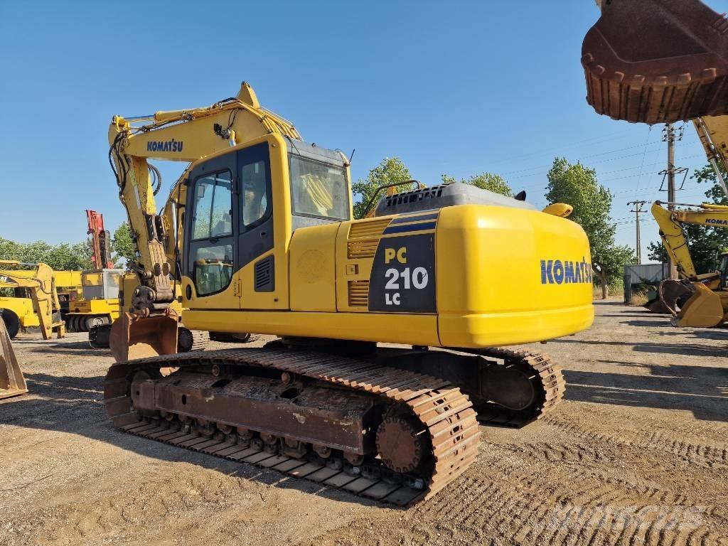 Komatsu PC 210 LC-8 حفارات زحافة