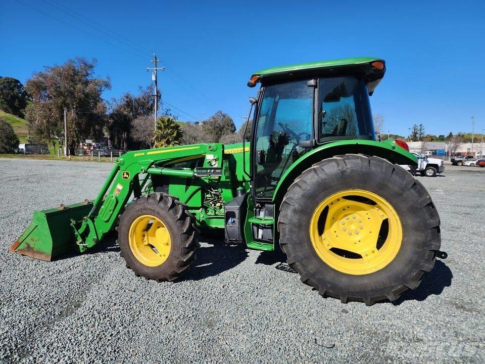 John Deere 5100 M الجرارات