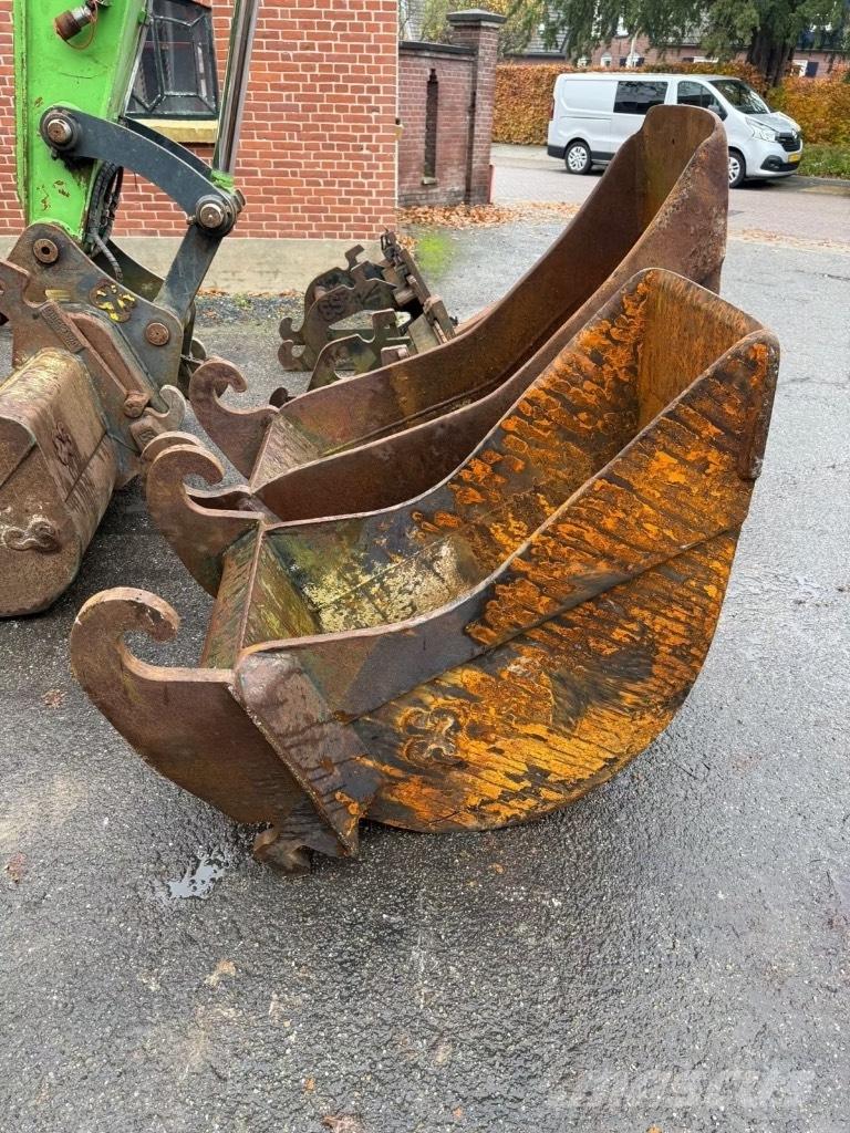 Hyundai R140W-9 حفارات بعجل