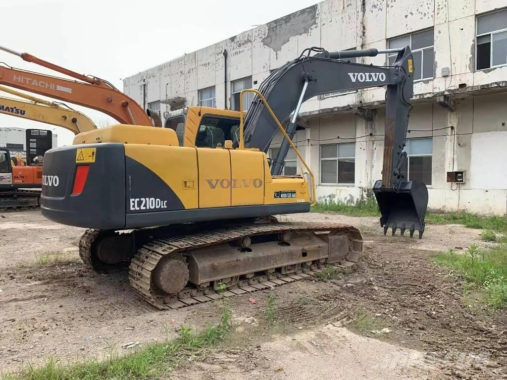 Volvo EC210D حفارات زحافة