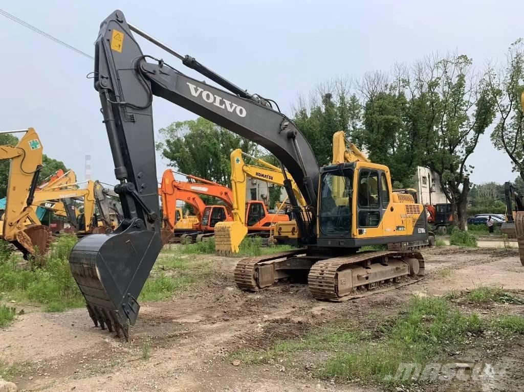 Volvo EC210D حفارات زحافة