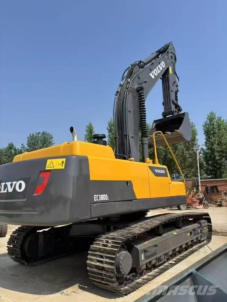 Volvo EC 380 D L حفارات زحافة