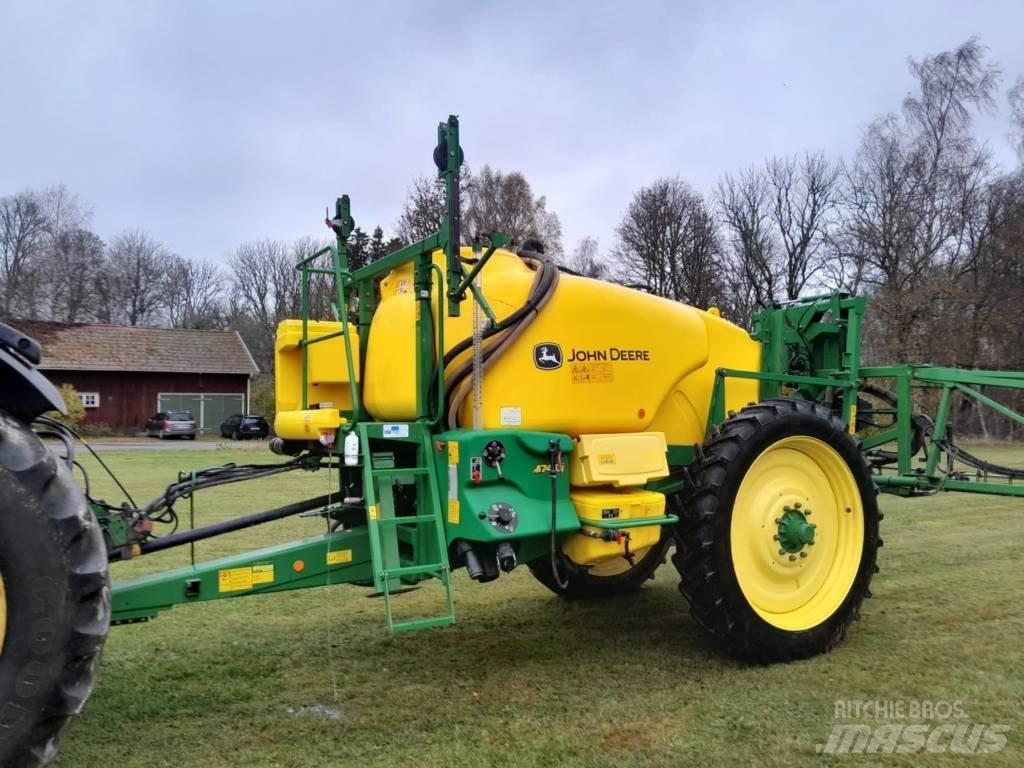 John Deere M 740 i الرشاشات