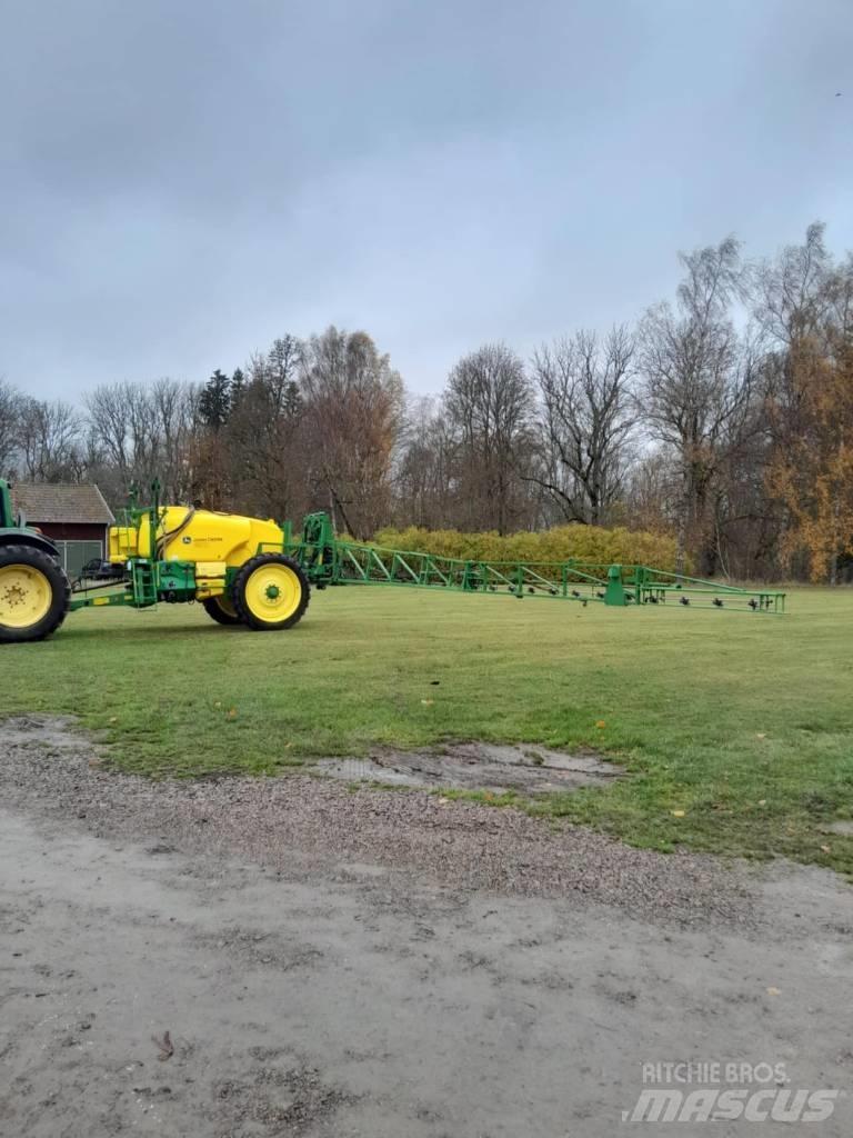 John Deere M 740 i الرشاشات