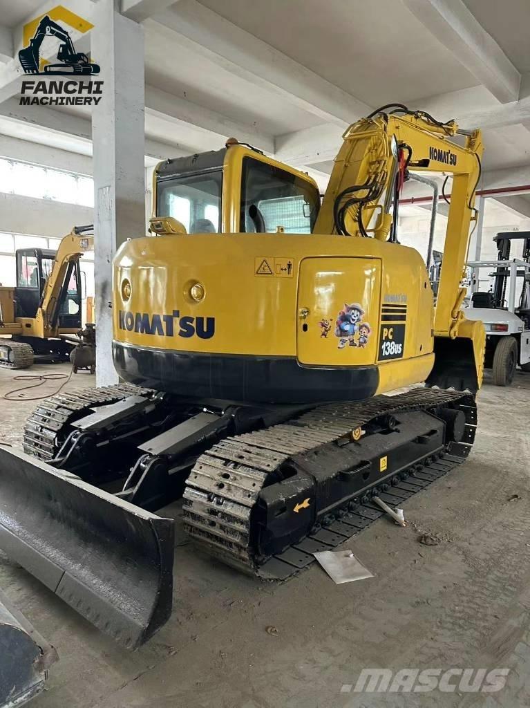 Komatsu PC 138 -8 حفارات زحافة