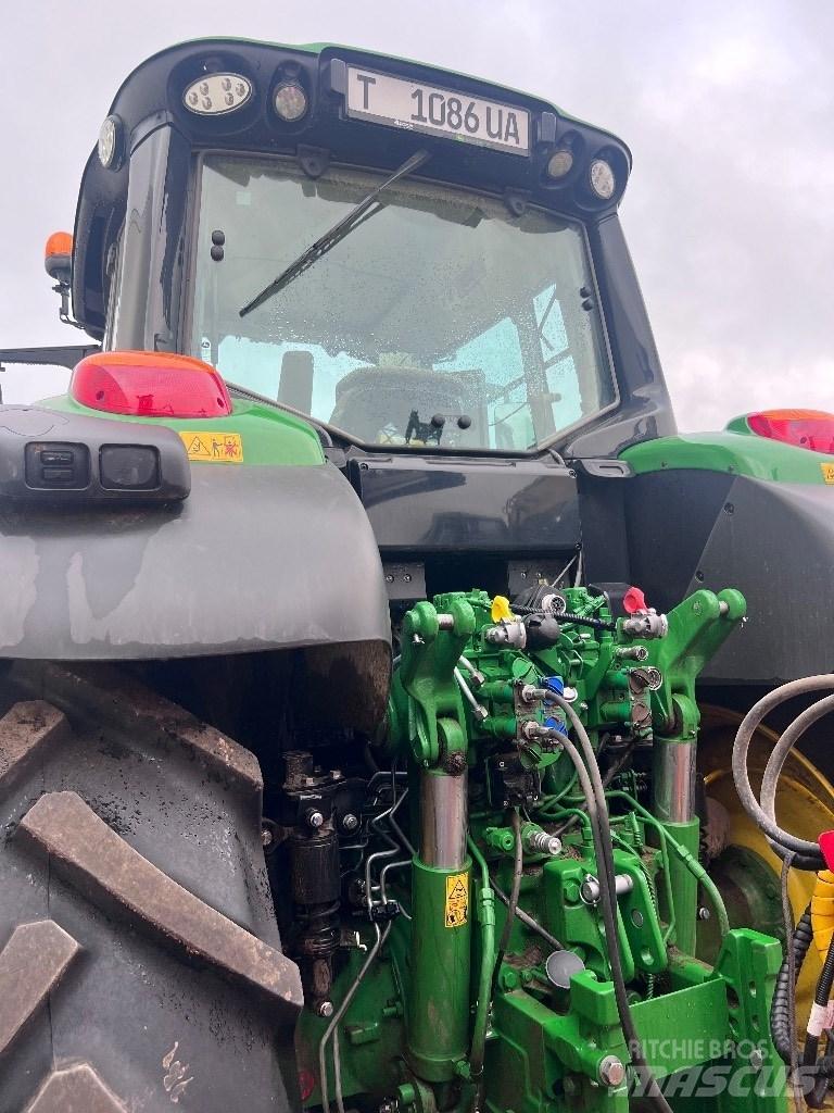 John Deere 6175 M الجرارات