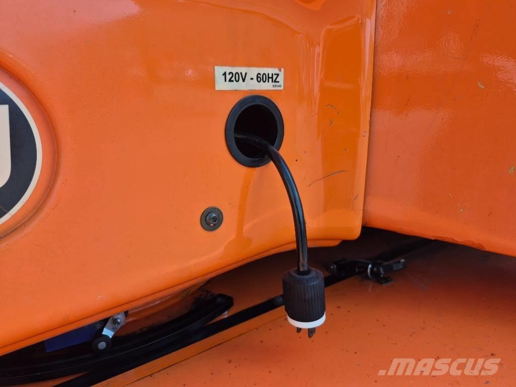 JLG E 450 AJ رافعات سلة مفصلية