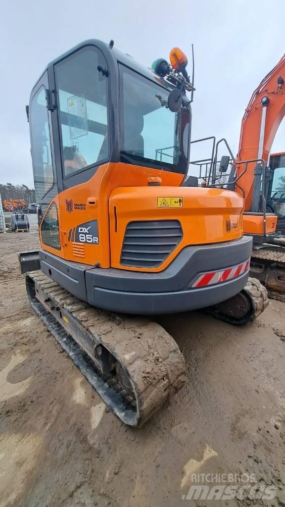 Doosan DX 85 R-3 حفارات وسط 7 طن - 12 طن