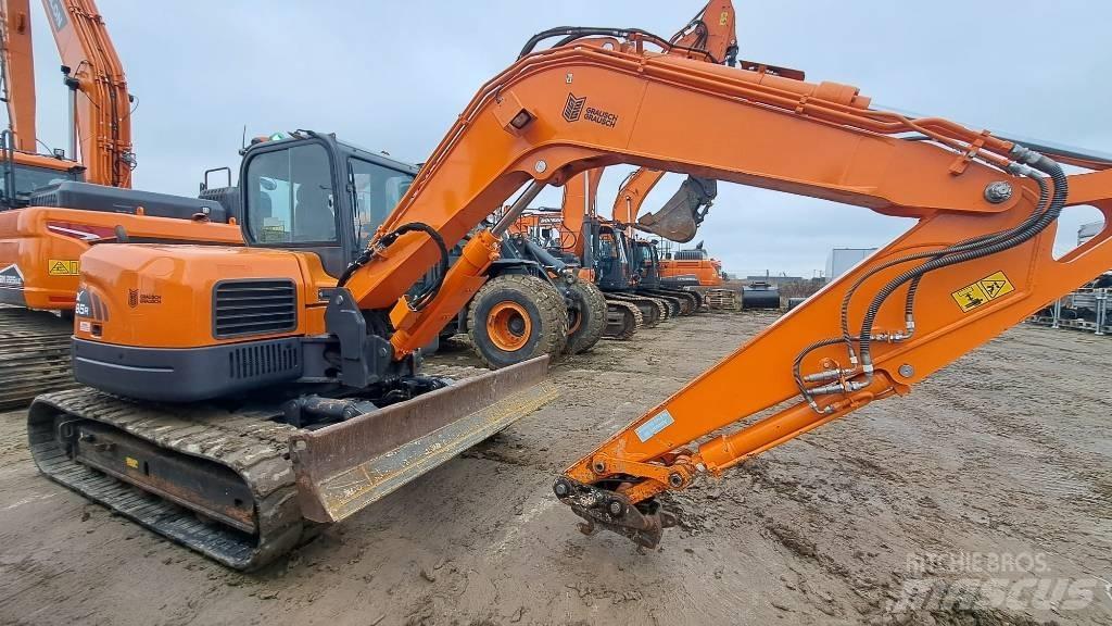 Doosan DX 85 R-3 حفارات وسط 7 طن - 12 طن