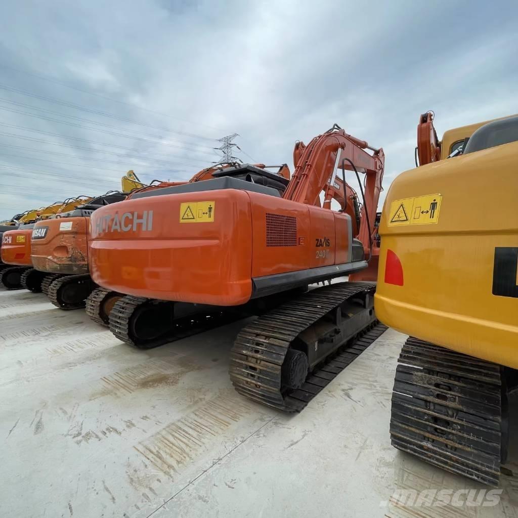 Hitachi ZX 240 حفارات زحافة