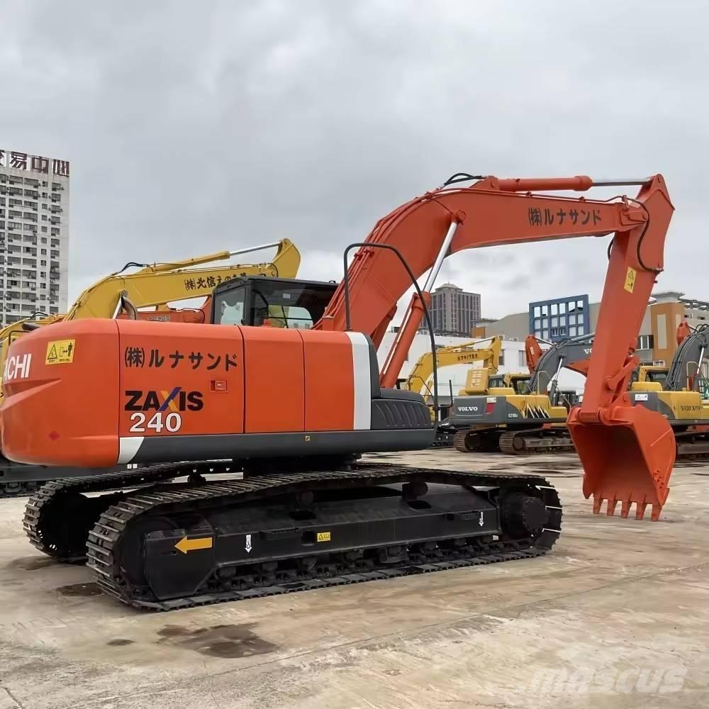 Hitachi ZX 240 حفارات زحافة