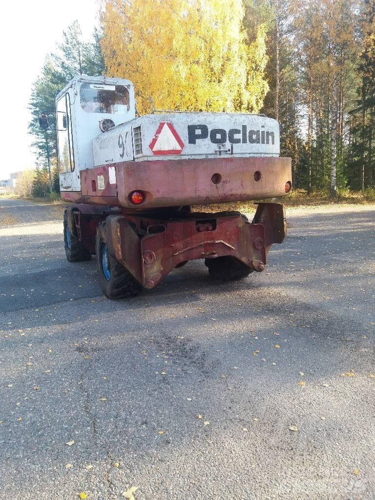 Poclain 90 P B حفارات بعجل