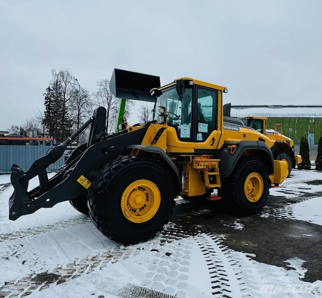 Volvo L 120 H لوادر بعجل