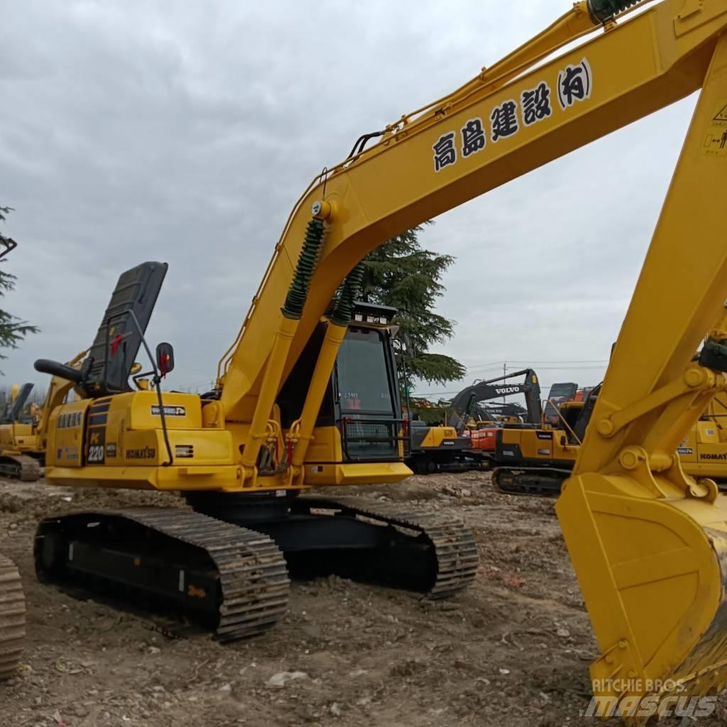 Komatsu PC 220-8 حفارات زحافة