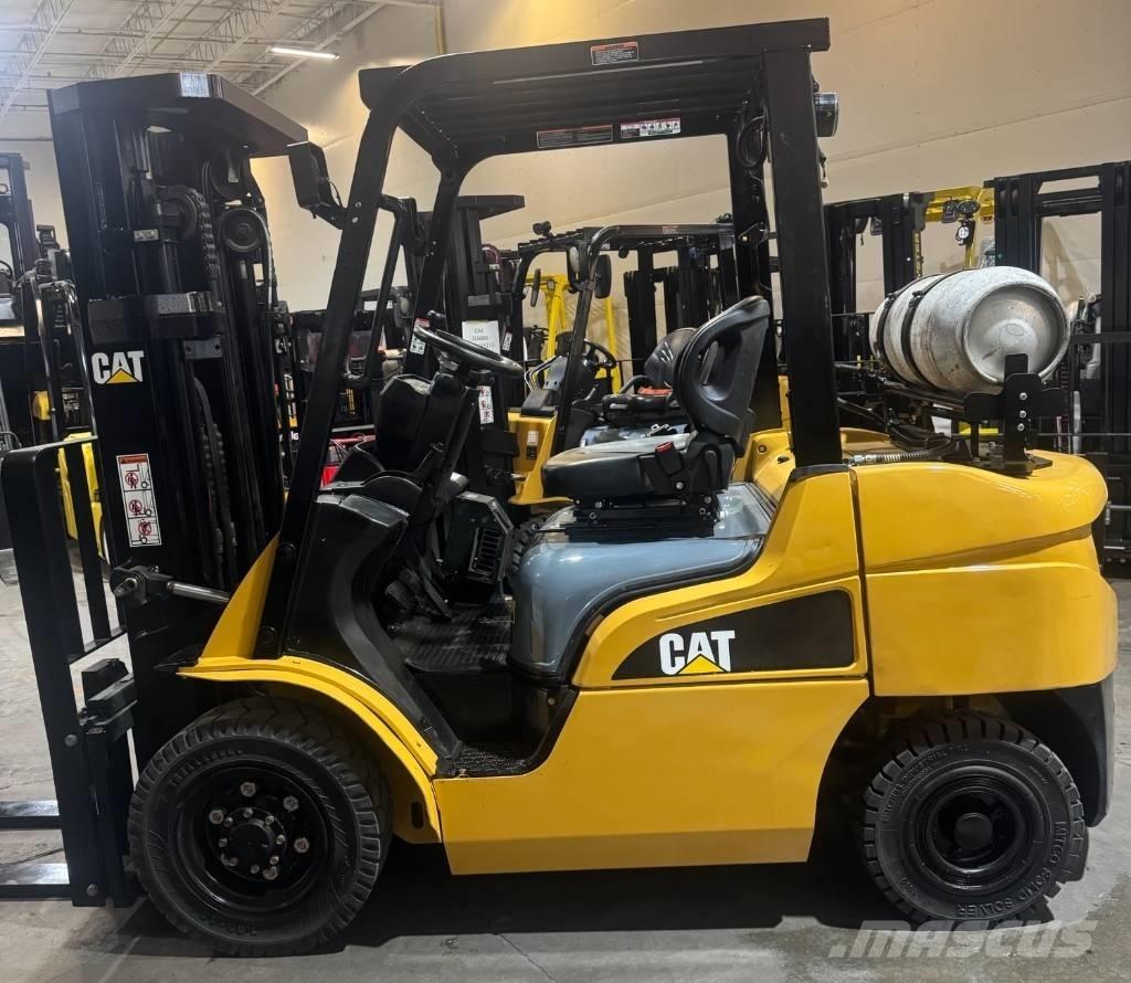 CAT FG30N شاحنات ذات رافعات شوكية - أخرى