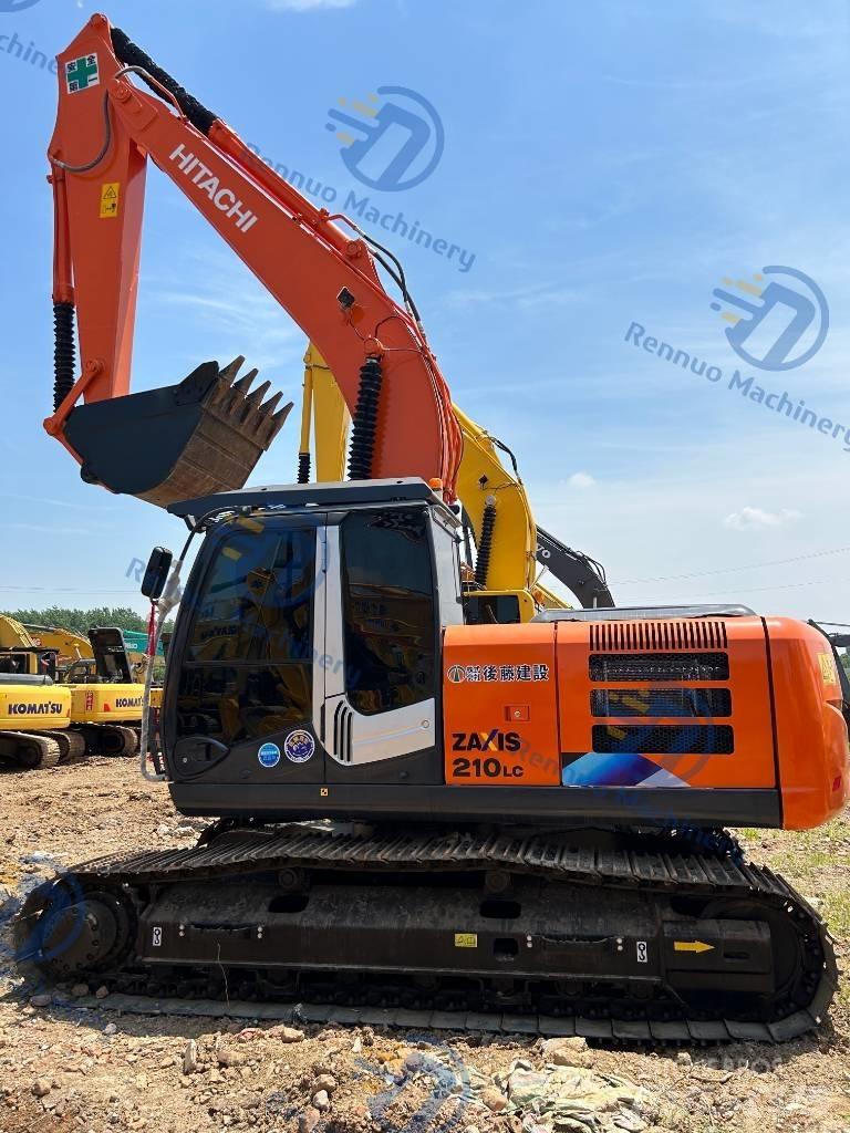 Hitachi ZX 210 LC حفارات زحافة