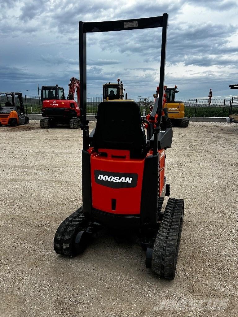 Doosan DX 10 Z حفارات صغيرة أقل من 7 طن (حفارات صغيرة)