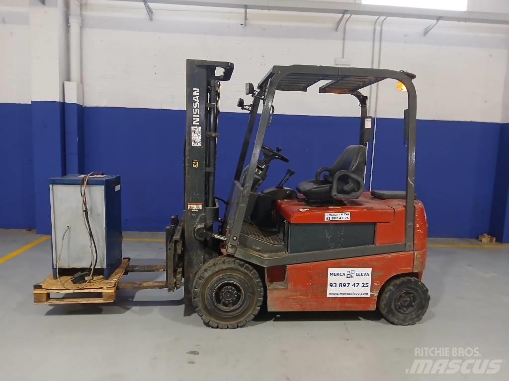 Nissan Q02 L 20 CU شاحنات ذات رافعات شوكية تعمل بالكهرباء
