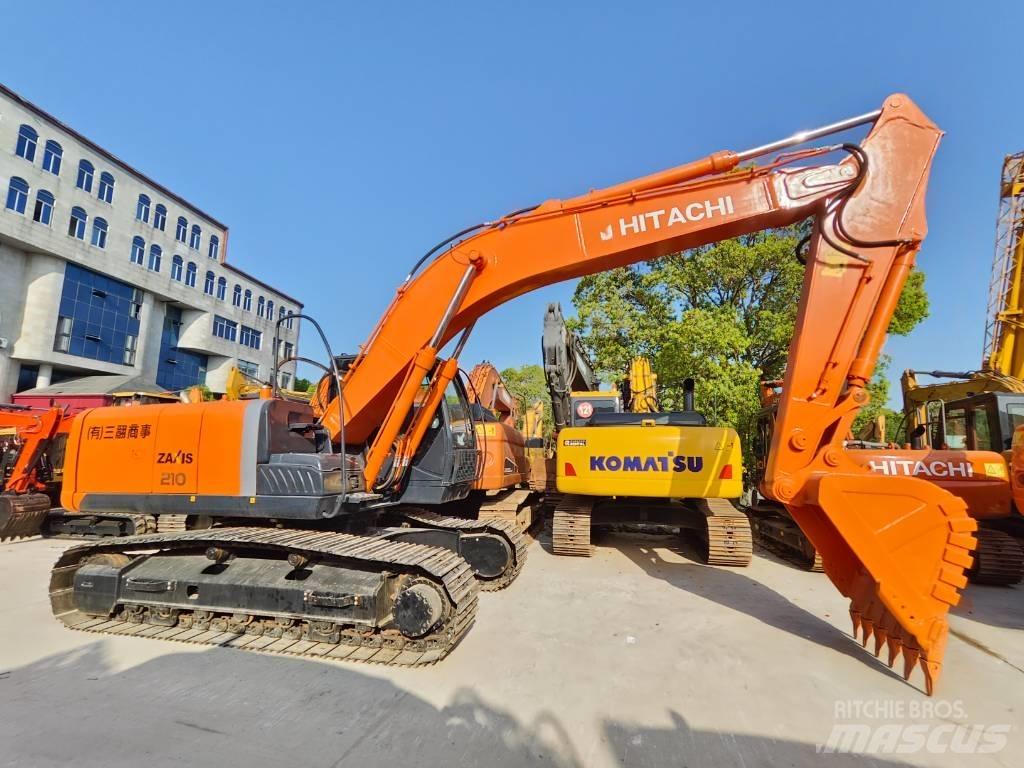 Hitachi ZX 210 حفارات زحافة