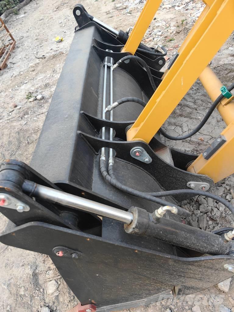 JCB 3 CX NEW MACHINE لوادر ذات جرافات عكسية